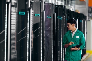 HPE DL38X NVMe 8 Solid State Drive Express Bay Enablement Kit