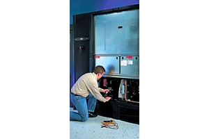 APC 1 Year 4HR On-Site Service Response Upgrade 1 jaar